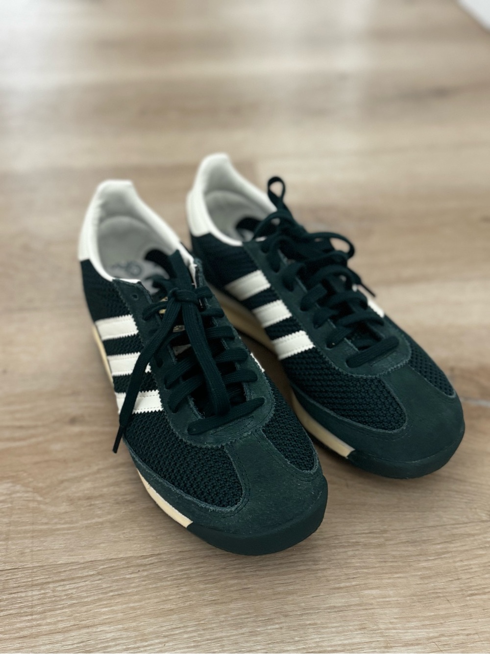 adidas green sneakers - Picture 6 of 8